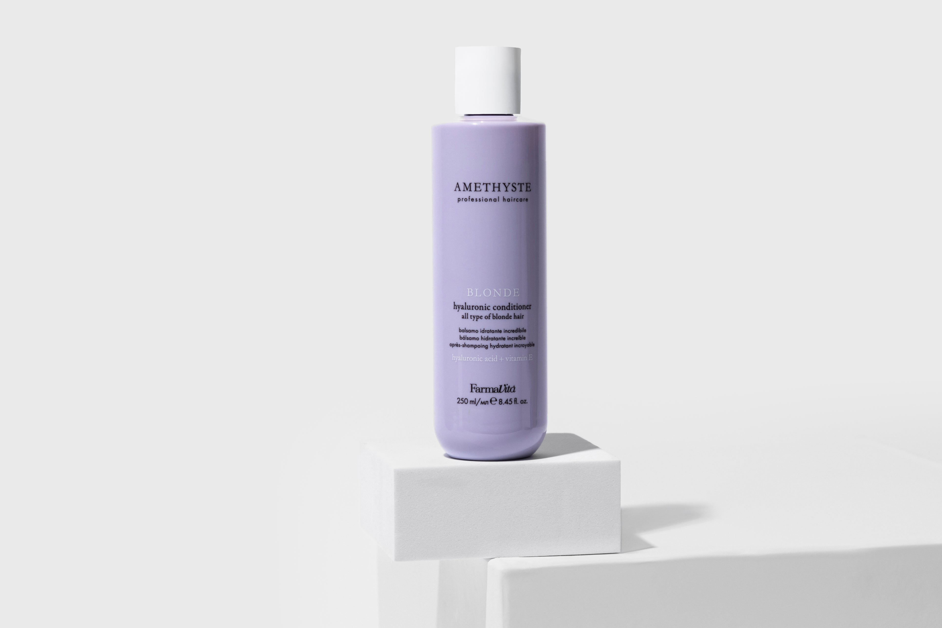 Amethyste Blonde Hyaluronic Conditioner 250ml alternative product view — FarmaVita professional blonde hair care, Beauty Canada authorized Canadian distributor